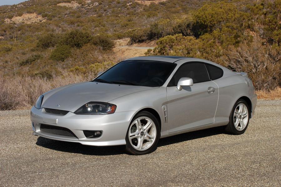  Hyundai Coupe 2004 года  (фото 16 из 20)